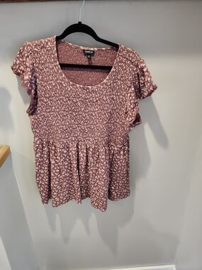 Torrid Size 3 Mauve Floral Smocked Babydoll Top